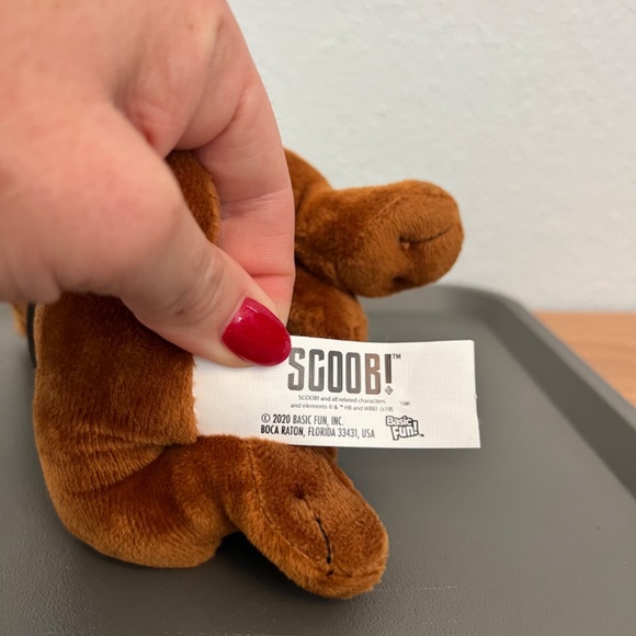 Scooby-Doo Plush Toy – Soft Stuffed Animal – Collectible Cartoon Character - Picture 5 of 5